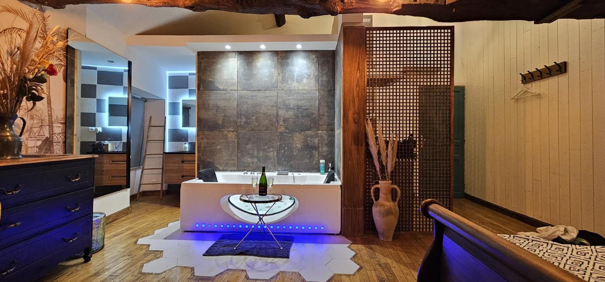 Suite Penthouse Romantique, Confolens, Charente מראה חיצוני תמונה